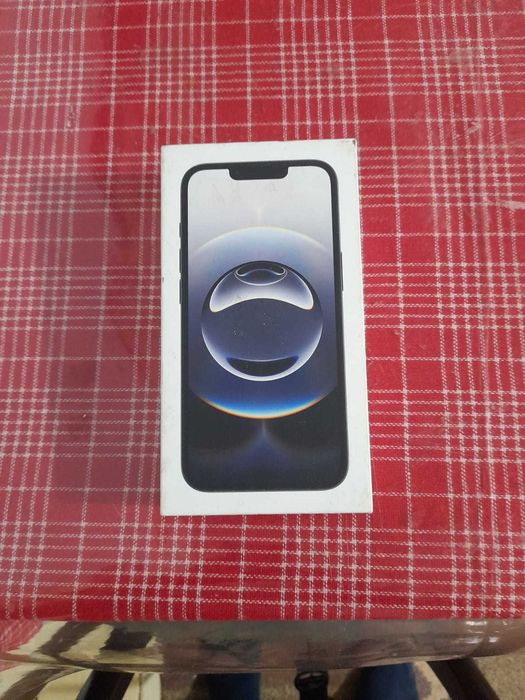 Telefon iPhone 16e Black