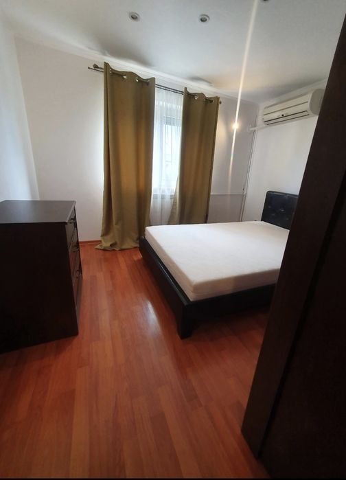 Vând apartament 3 camere