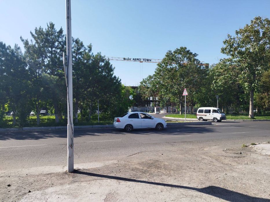 Аэропорт Земля под застройку Ком. помещ. (Здание), 7,7 соток. 1 Линия