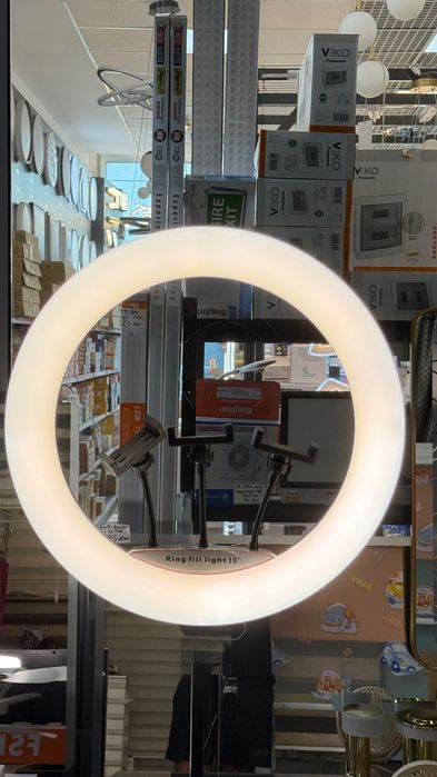 Ring Light Profesional 18” cu Trepied și 3 Suporturi pentru Telefon