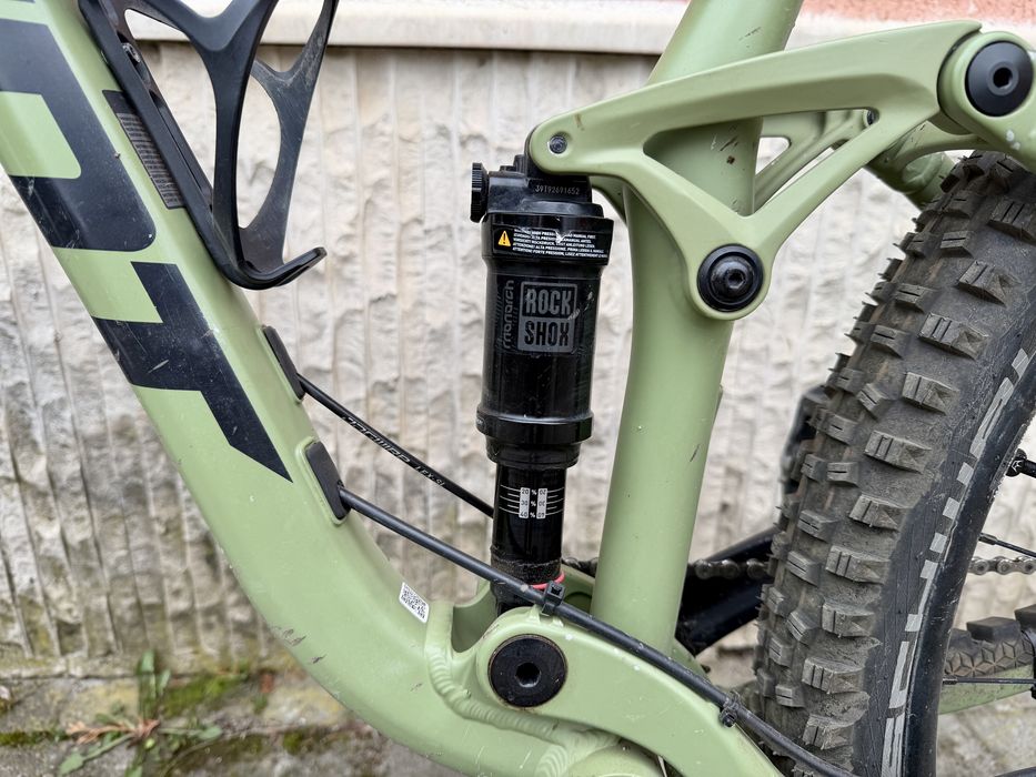 GIANT STANCE 29  (Fox 36, Deore 12s)