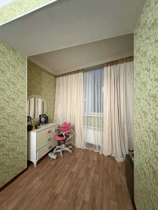 Продам 3 комнатную Альтаир