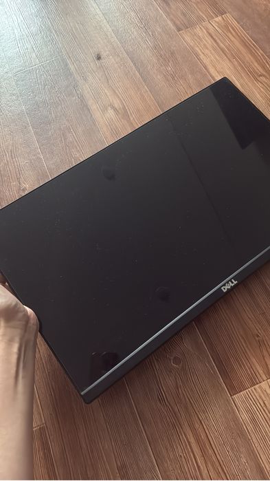 Монитор Dell.