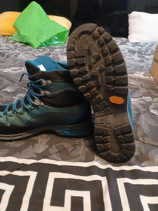 Туристически обувки