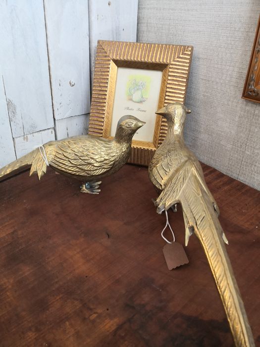 Фигури порцелан, месинг, дърво