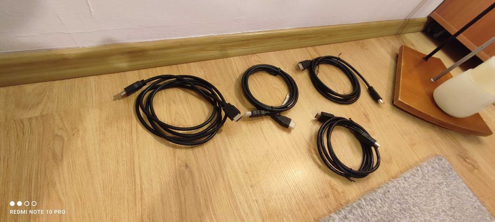 Vand cabluri HDMI ca noi