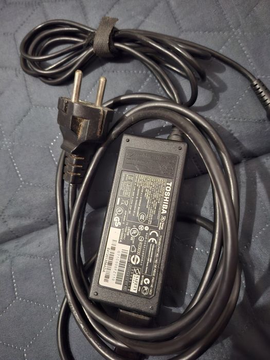 Incarcatoare laptop hp, toshiba si lenovo