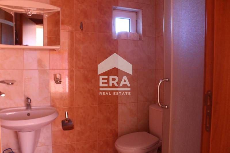 Дава се под наем Къща в с. Близнаци, Област Варна - 290 кв.м за 1000 € - Снимка #11