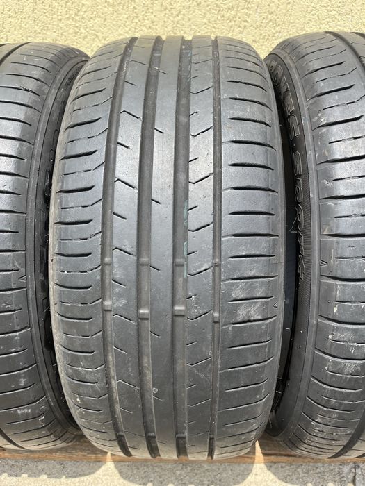 4 бр. летни гуми 215/50/17 Toyo DOT 3618 5 mm