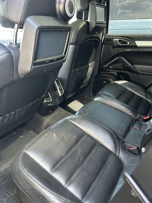 Interior piele neagra porsche cayenne 2012