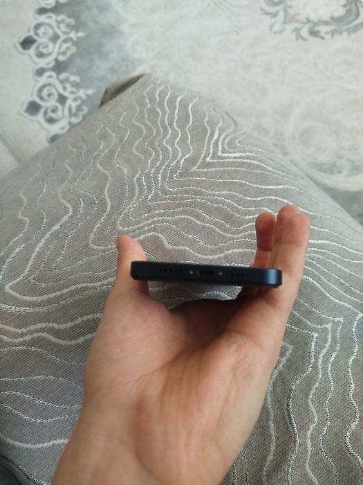 Айфон 12 128гб..