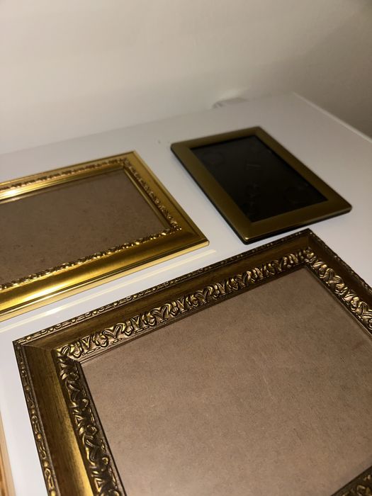 Золотые рамки для фото
