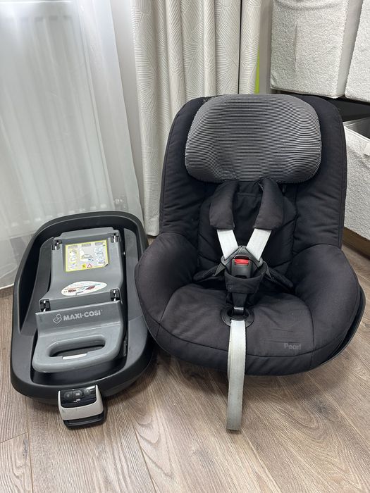 Продавам столче за кола Maxi-Cosi Pearl + ISOFIX база