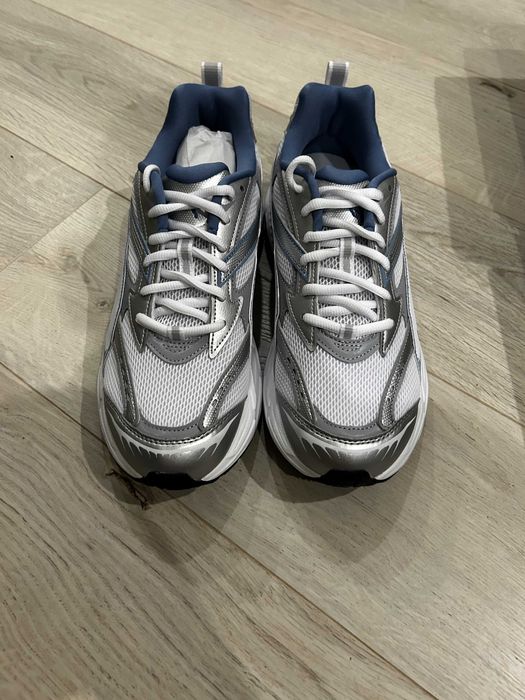 Маратонки Puma Morphic номер 44.5