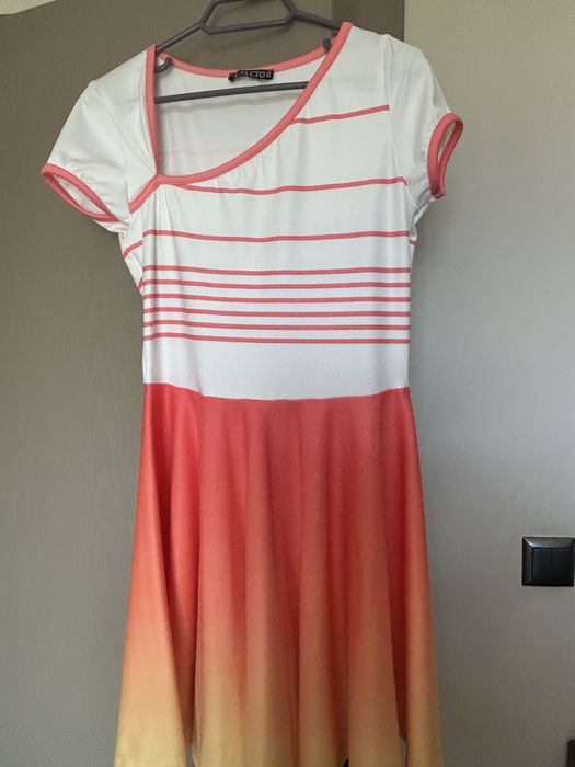 Дамска рокля