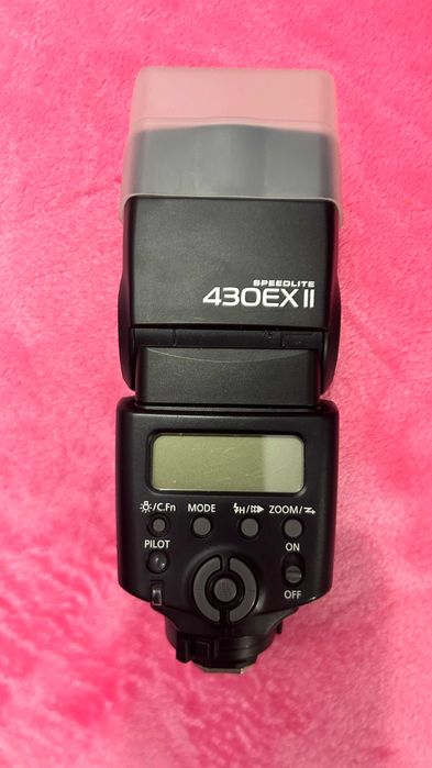 Kit foto complet Canon DSLR 1000D, 2 obiective, accesorii profesionale