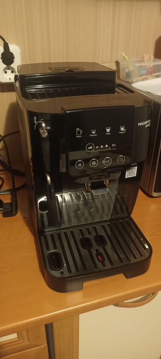 Expresor cafea delonghi start nou.