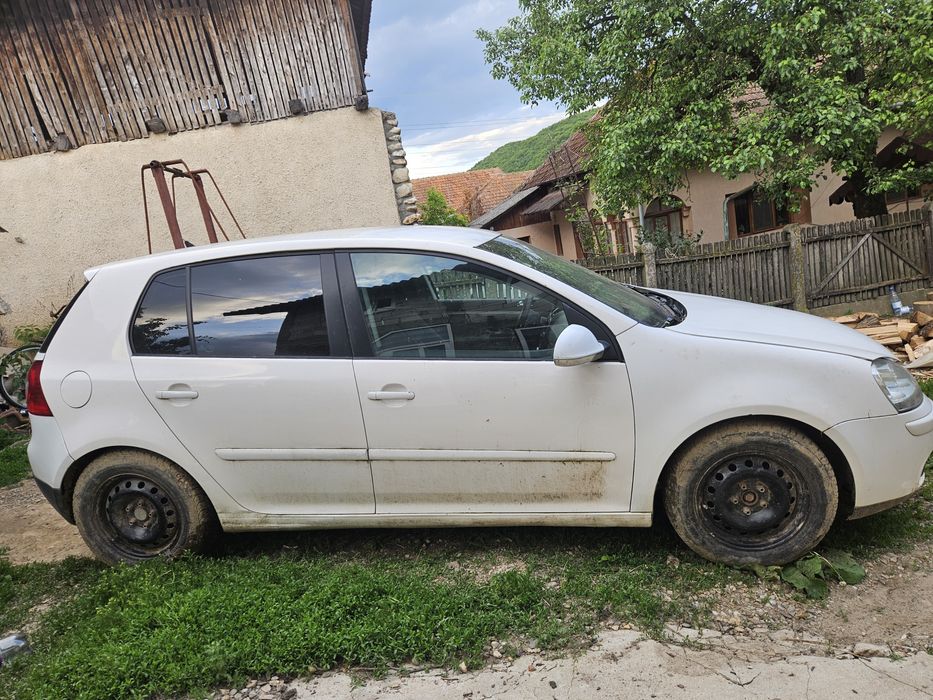 Vând golf 5 1.6fsi 2008
