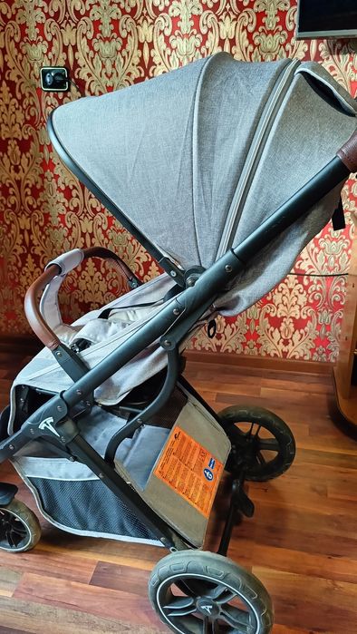 Продам коляску TECNUM