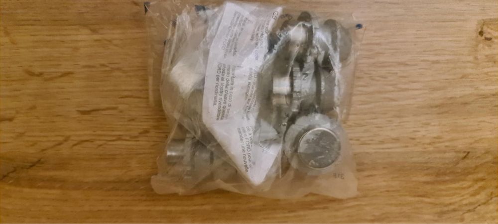 Секретни гайки за Ford - Чисто нови