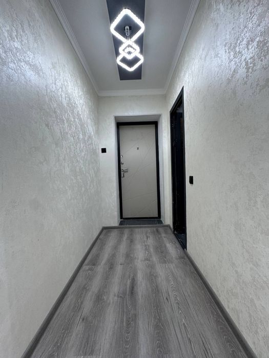 Kvartira  sotiladi 2 honalik 3 hona qilingan