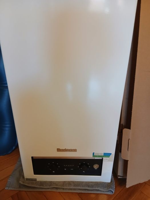 Vand Centrala Buderus Logamax