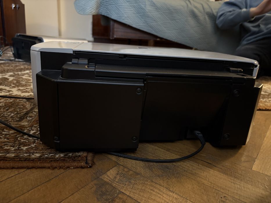 Принтери, скенер Канон.