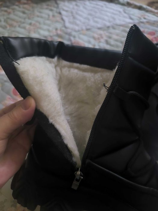 Продам детские сапожки