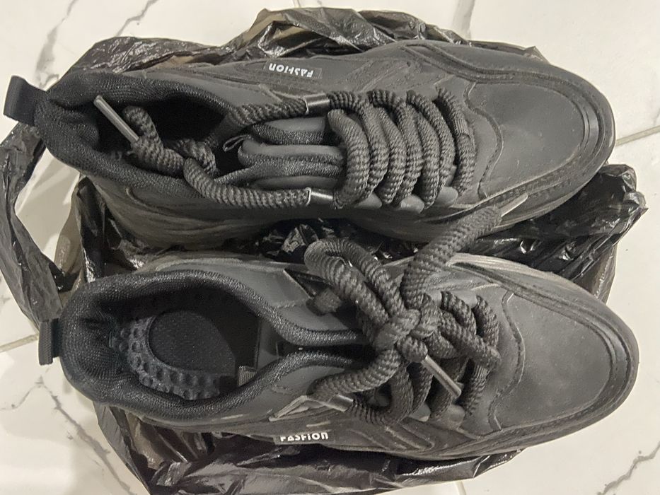 Продам обувь 2000тг