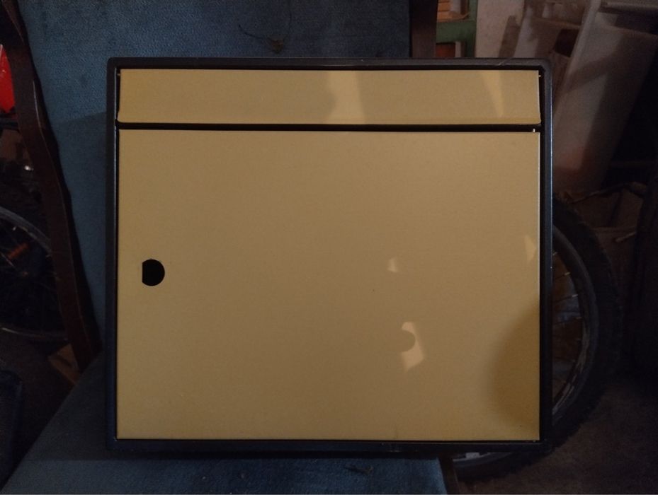 Нови метални пощенски кутии 33бр.