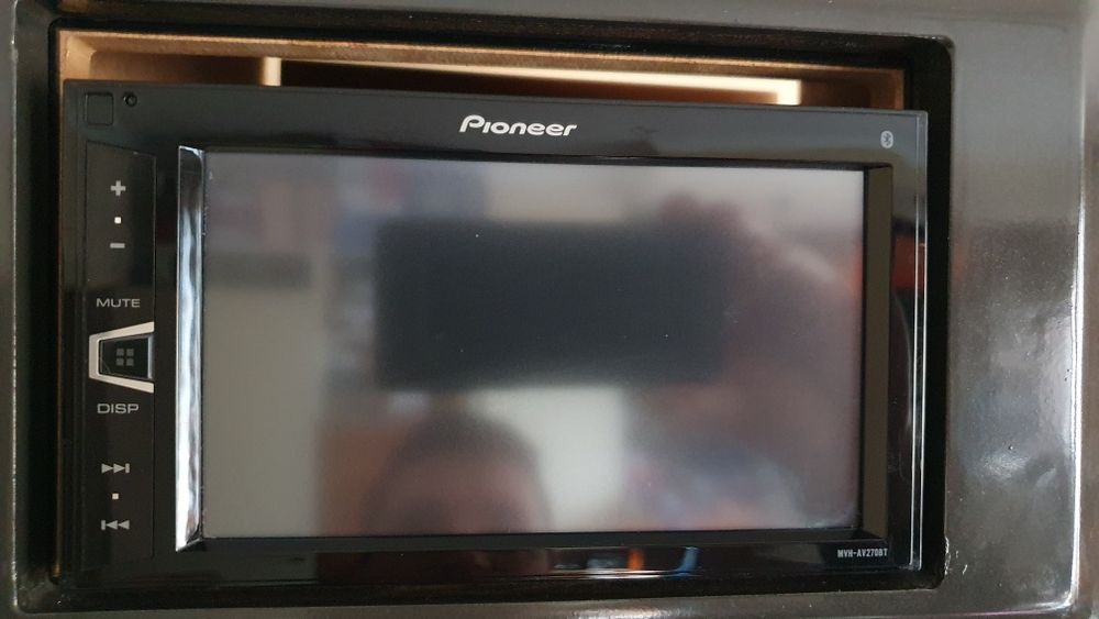 Мултимедия Pioneer MVH-270BT