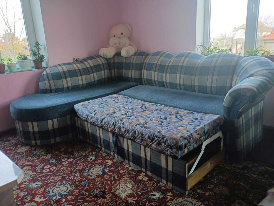 Разтегателен диван "Крокодил"