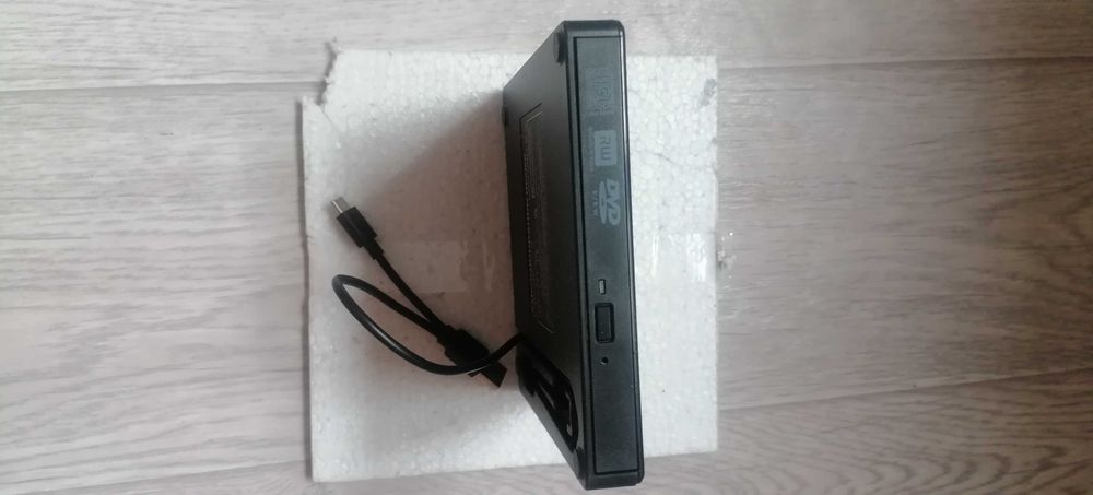 Внешний юсб двд привод  новый