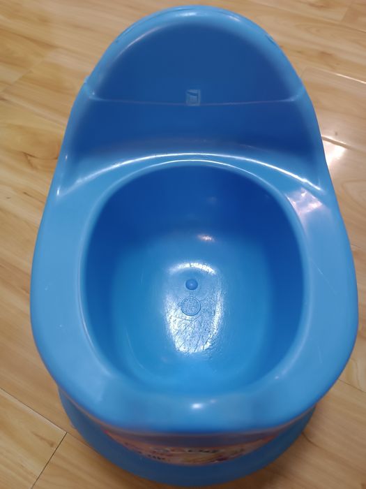 Горшок детский пластмассовый