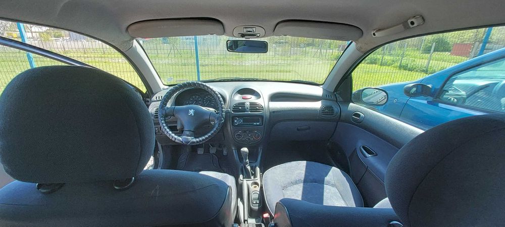 Peugeot 206 hatchback