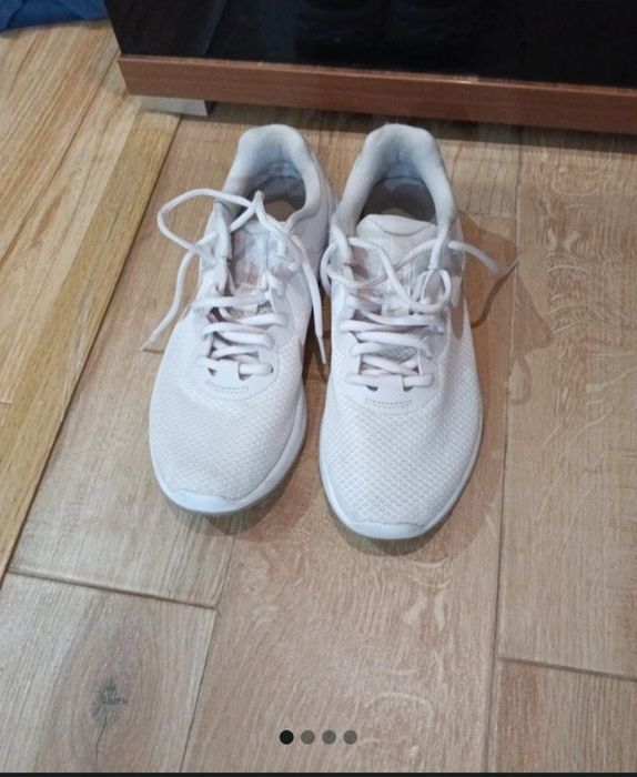 Adidași Nike de vanzare