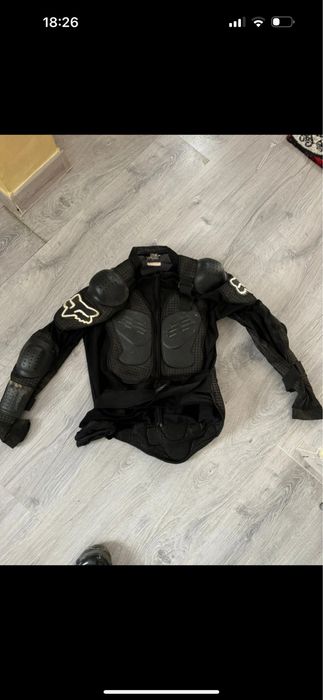 Armura Fox S-M pentru mai multe detalii contacteaza-ma in privat