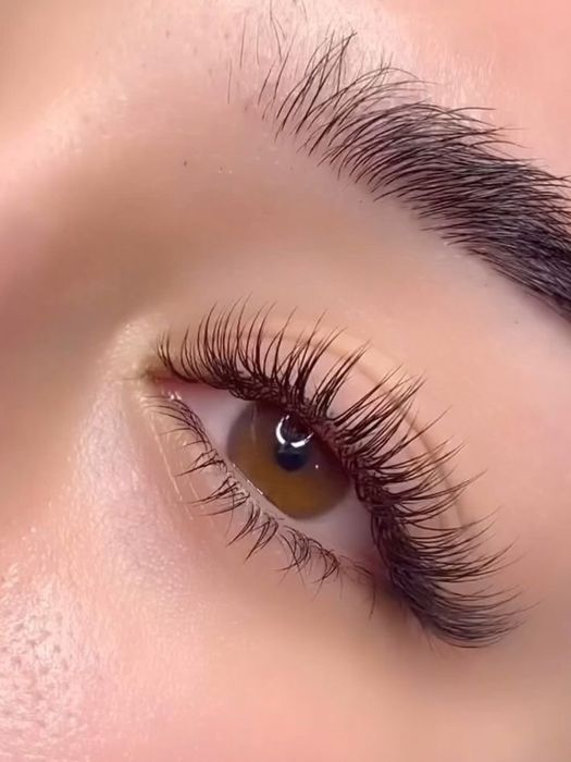 Наращивание ресницы 5000тг