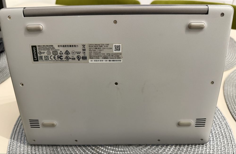 Laptop Lenovo ideapad si Samsung Notebook