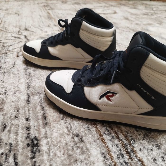 Нови обувки runners