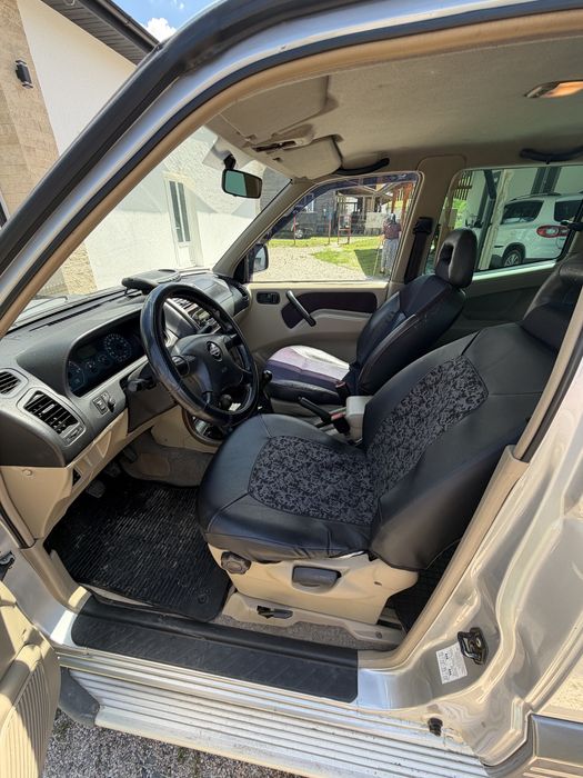 Nissan Terrano 2   2.7 Diesel
