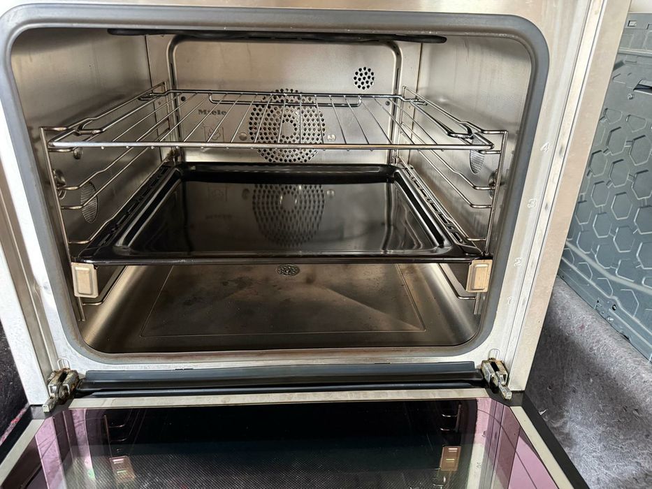 Cuptor Miele 60/60 ,DGC 6865