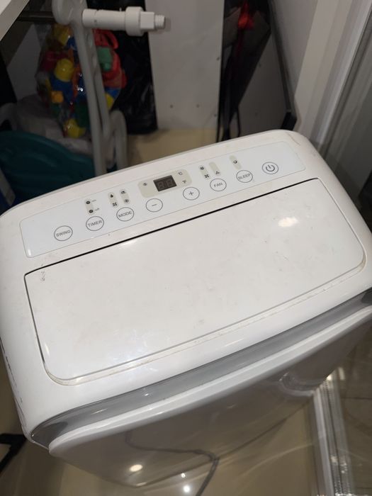 Продам напольный кондиционер MIDEA