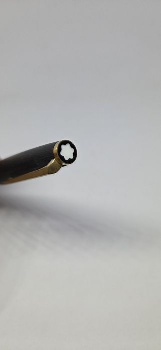 Stilou Montblanc carbon,stare perfecta