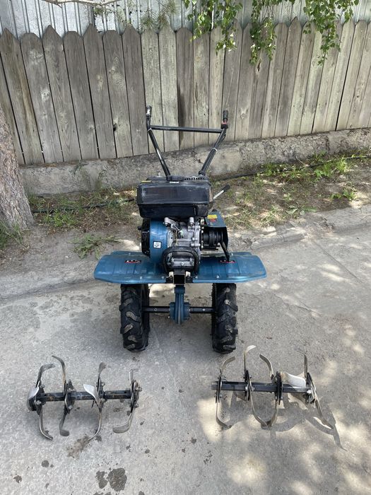 Продам культиватор почти новый