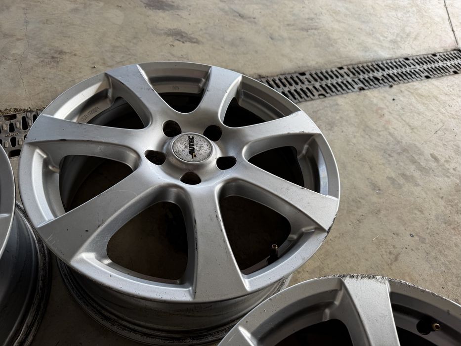 Алуминиеви джанти AUTEC 17 цола 5x114.3 ET46 – Хонда CR-V 3 / Honda CR-V III
