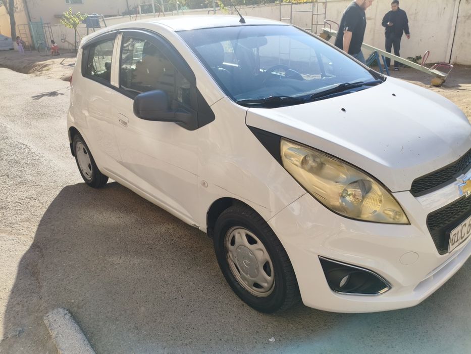 Продает chevrolet spark