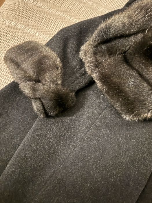 Пальто продается