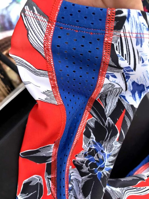 Nike оригинален дамски клин М размер