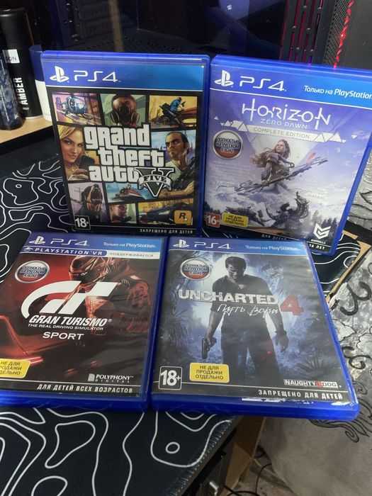 Продам Playstation 4 slim 500gb